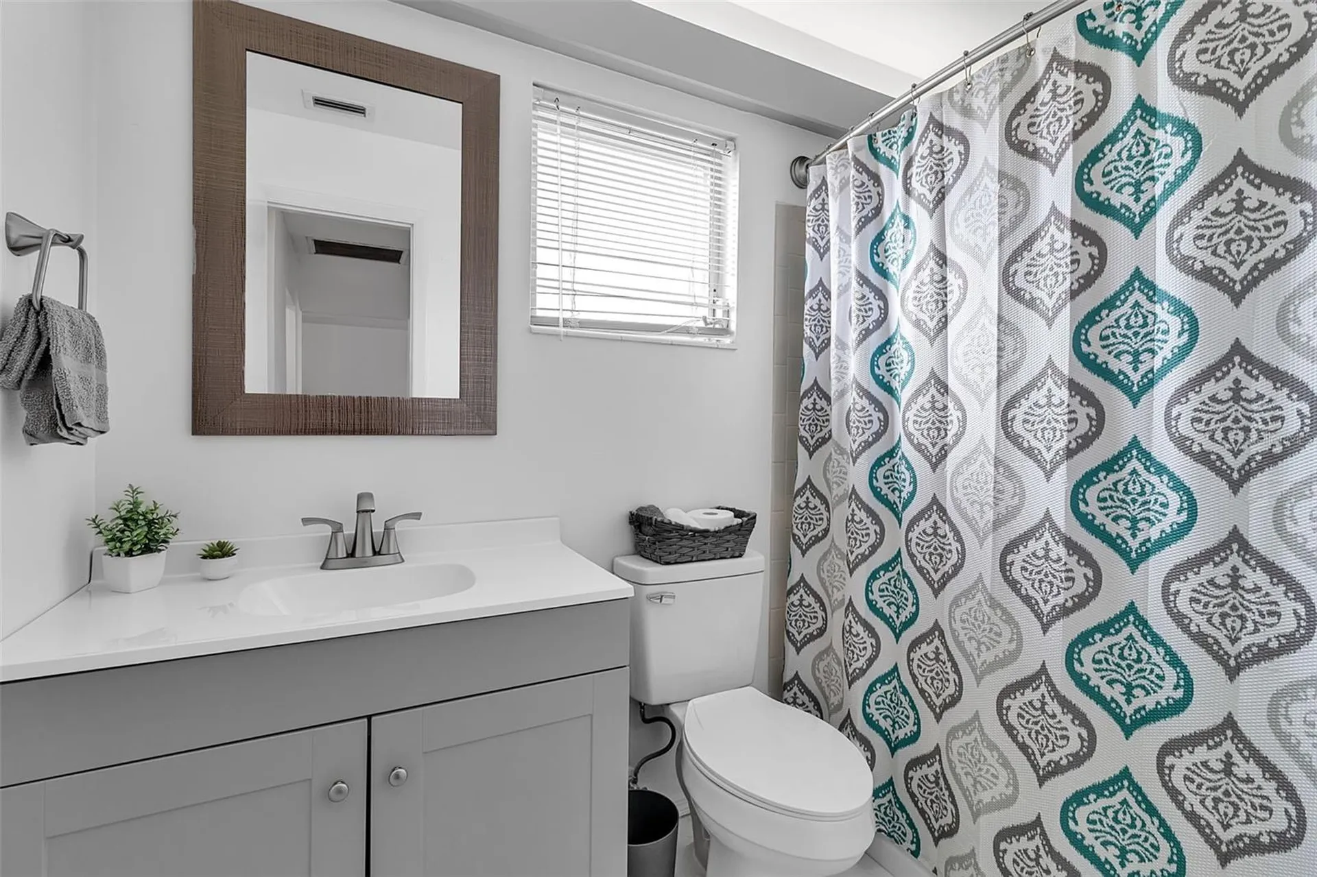 2305 Bayshore Gardens Parkway Bradenton FL 34207