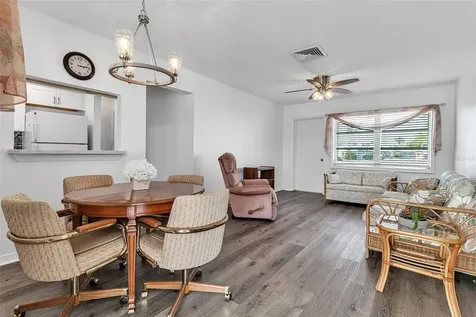 2305 Bayshore Gardens Parkway Bradenton FL 34207