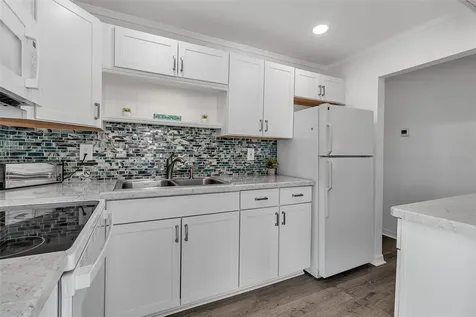 2305 Bayshore Gardens Parkway Bradenton FL 34207