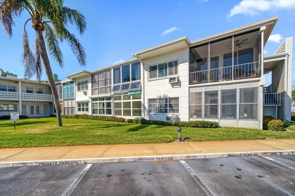 7050 Sunset Way St Pete Beach FL 33706