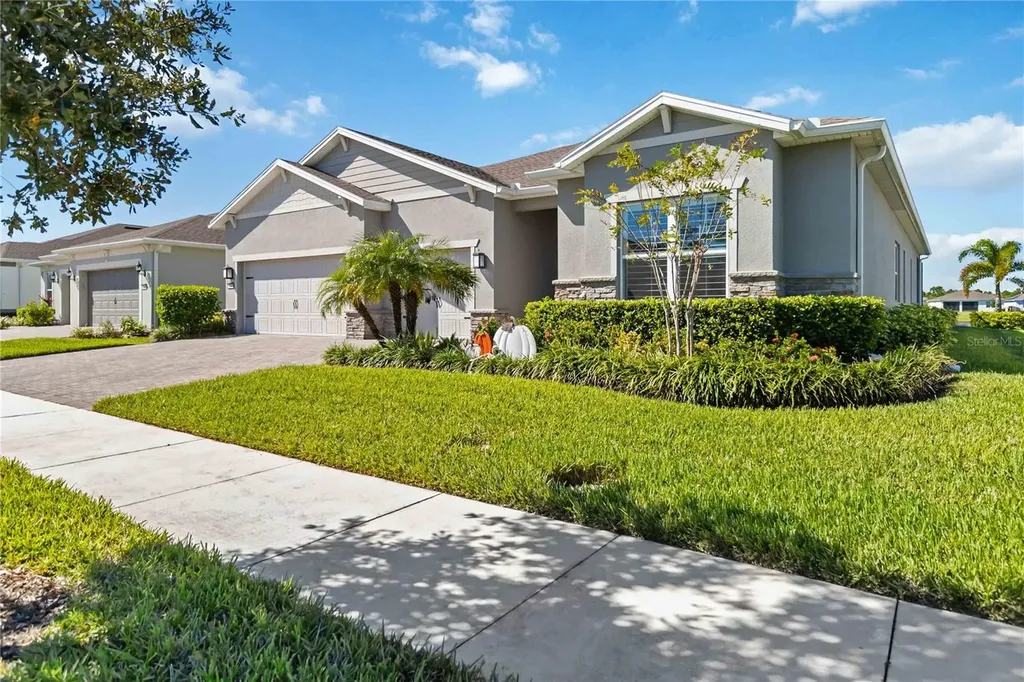 2744 Nature View Road St Cloud FL 34771