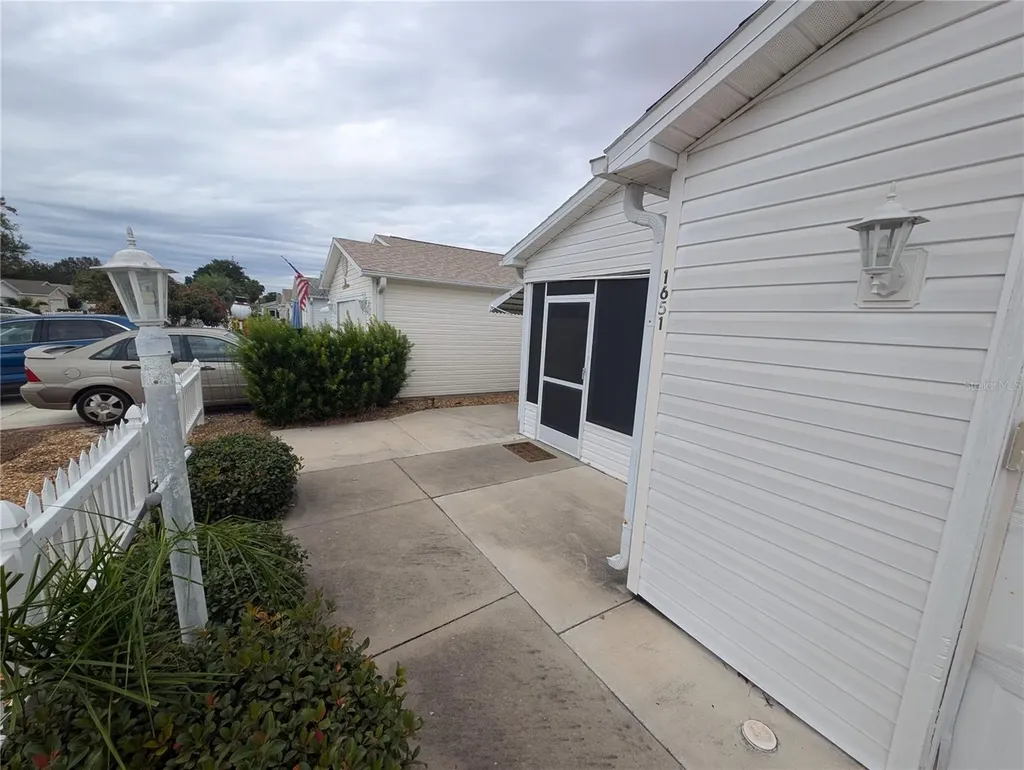 1651 Duran Drive The Villages FL 32162