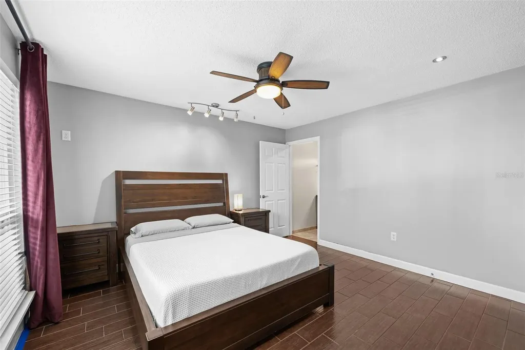 9481 Highland Oak Drive Tampa FL 33647