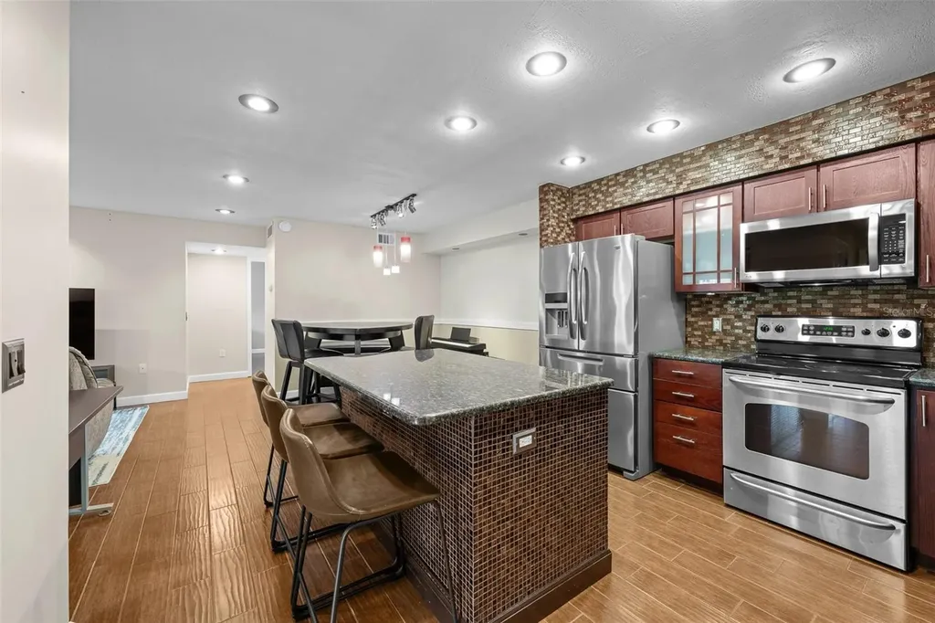 9481 Highland Oak Drive Tampa FL 33647