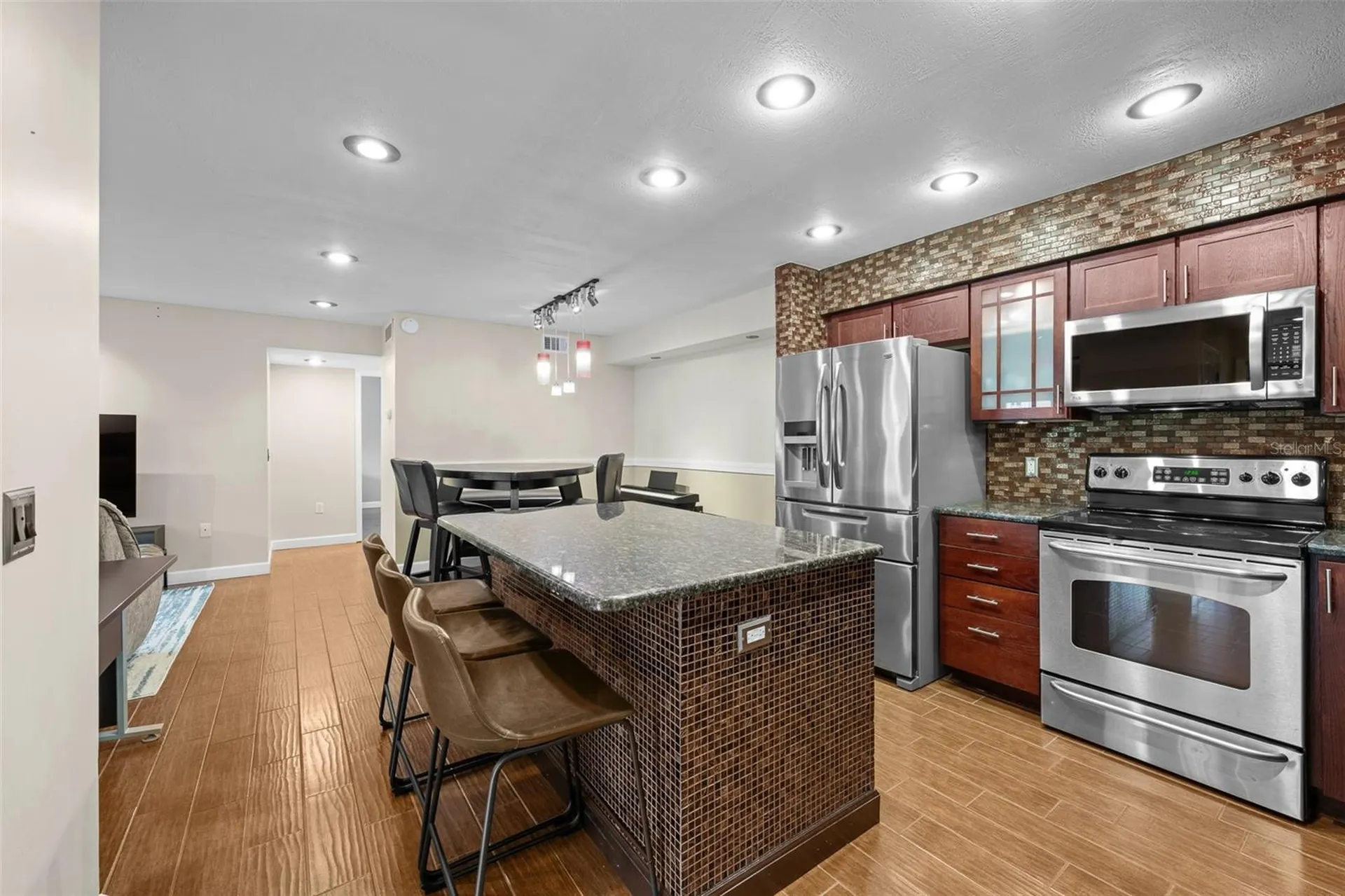 9481 Highland Oak Drive Tampa FL 33647