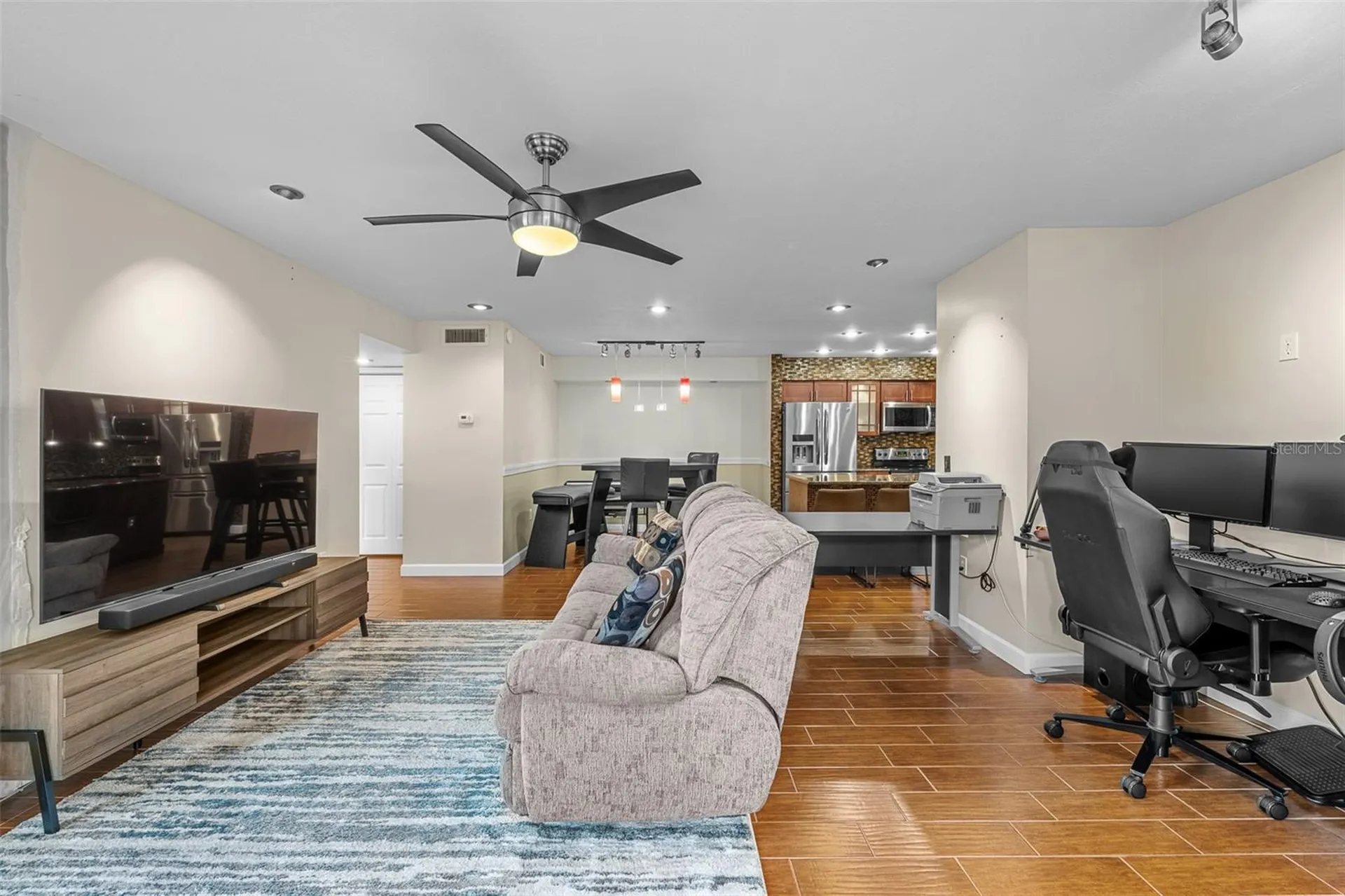 9481 Highland Oak Drive Tampa FL 33647
