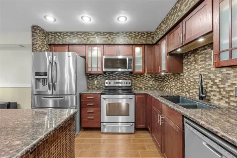 9481 Highland Oak Drive Tampa FL 33647