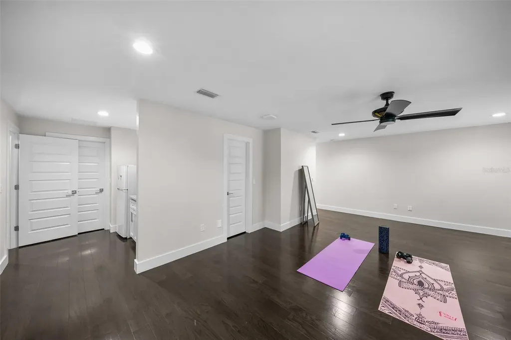 5018 S The Riviera Street Tampa FL 33609