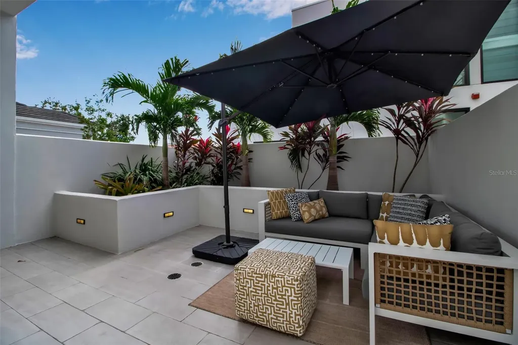 1558 4th Street Sarasota FL 34236