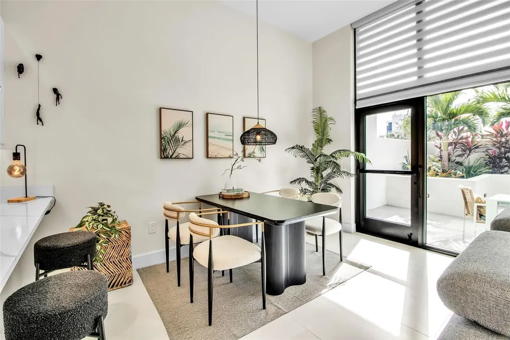 1558 4th Street Sarasota FL 34236