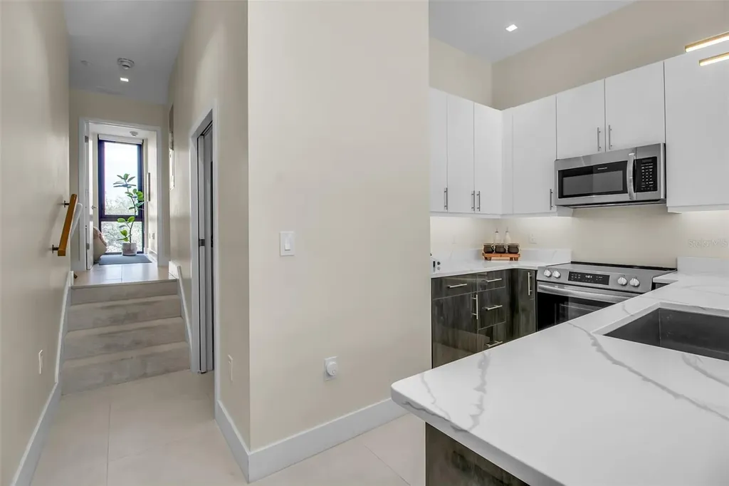 1558 4th Street Sarasota FL 34236
