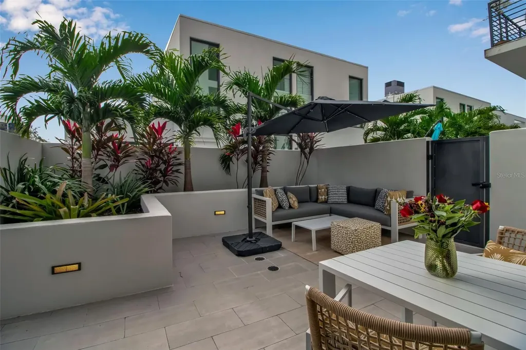 1558 4th Street Sarasota FL 34236