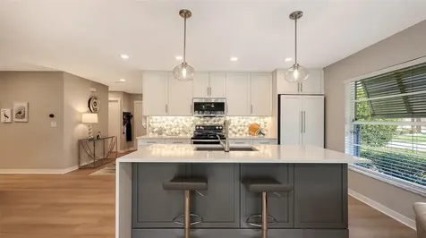 3038 Ringwood Meadow Sarasota FL 34235
