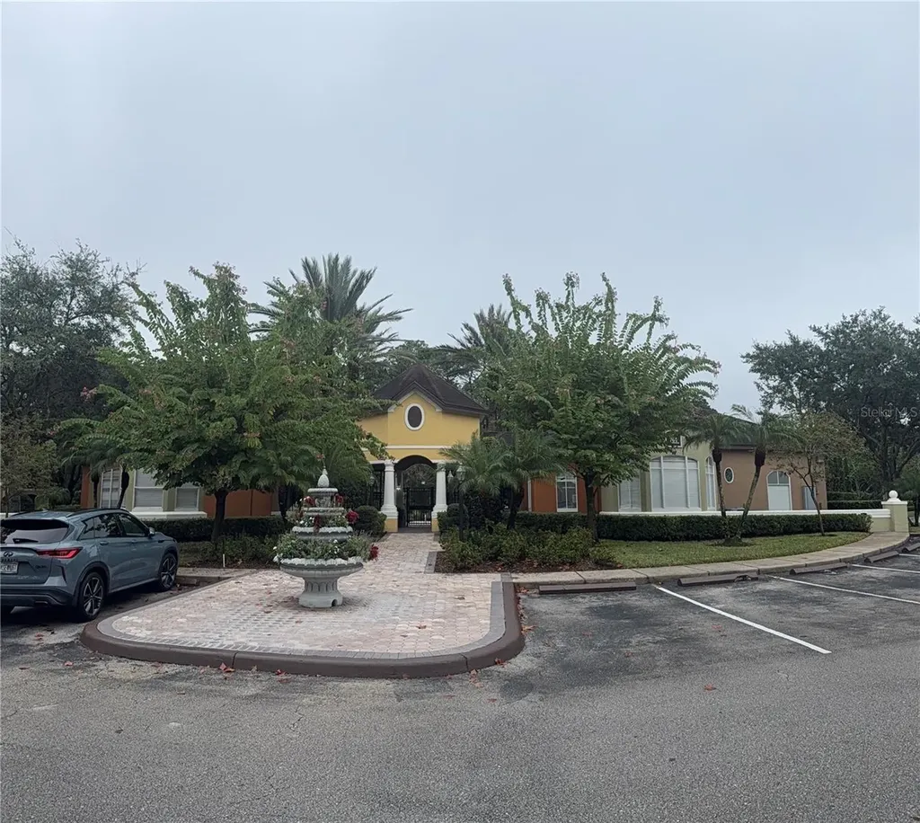 738 Crest Pines Drive Orlando FL 32828