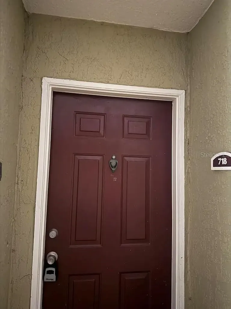 738 Crest Pines Drive Orlando FL 32828
