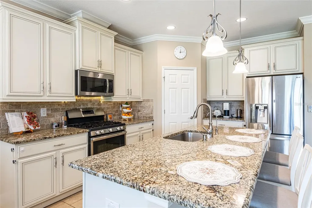 6510 Nestall Court Apollo Beach FL 33572