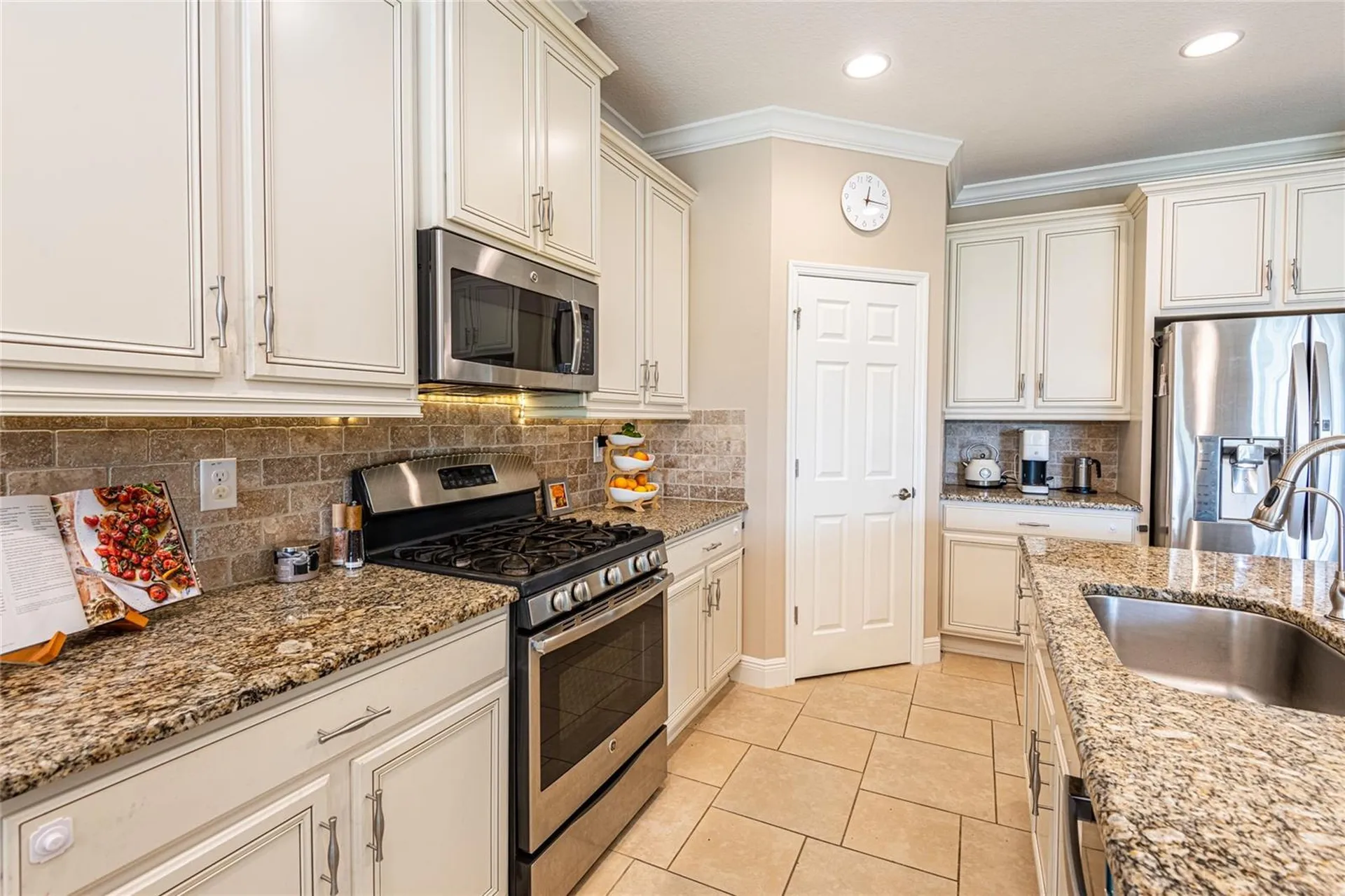 6510 Nestall Court Apollo Beach FL 33572