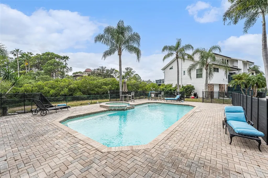 656 Soundview Drive Palm Harbor FL 34683