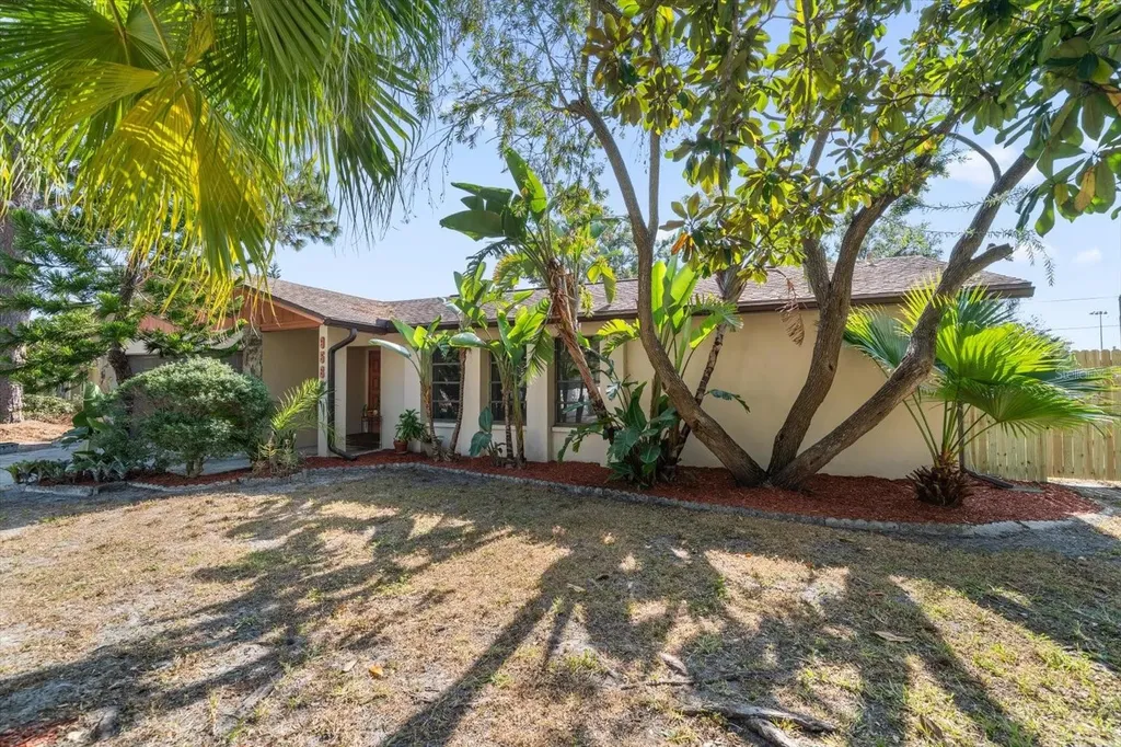 9582 103rd Avenue Seminole FL 33777