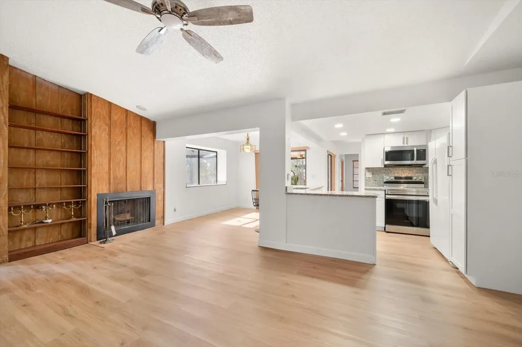 9582 103rd Avenue Seminole FL 33777