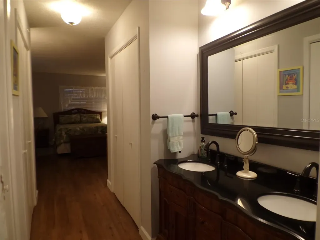 608 Park Circle Bradenton FL 34207
