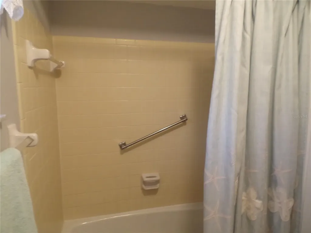 608 Park Circle Bradenton FL 34207