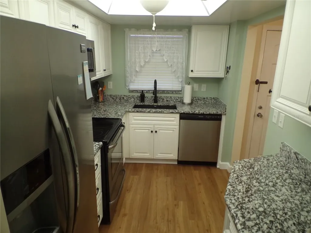608 Park Circle Bradenton FL 34207