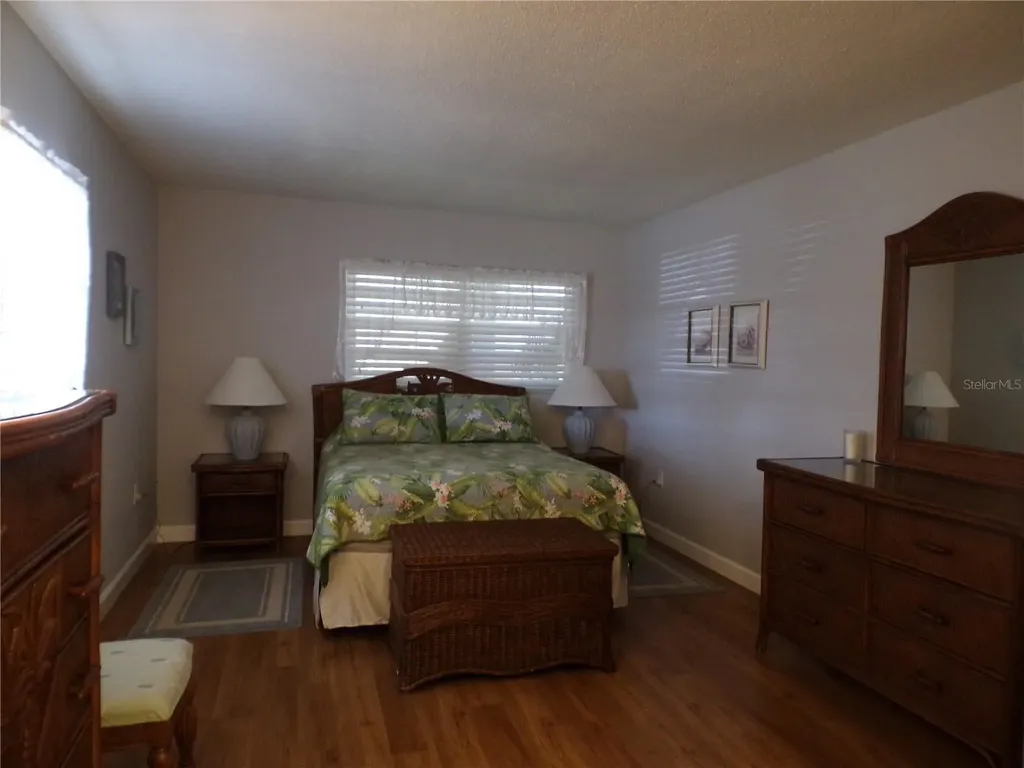 608 Park Circle Bradenton FL 34207