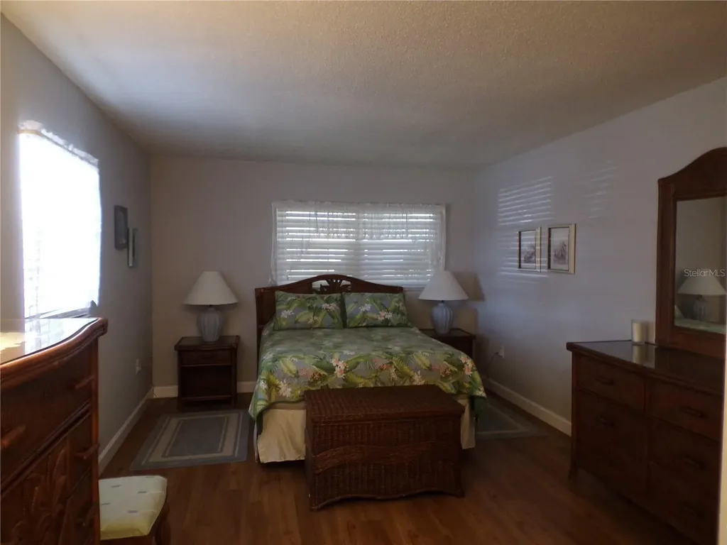 608 Park Circle Bradenton FL 34207