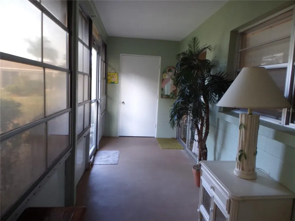 608 Park Circle Bradenton FL 34207