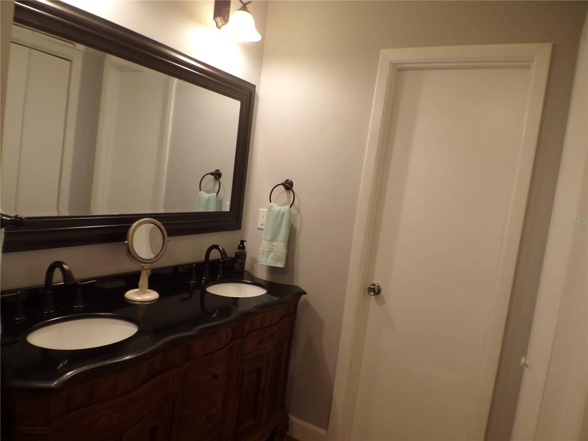 608 Park Circle Bradenton FL 34207