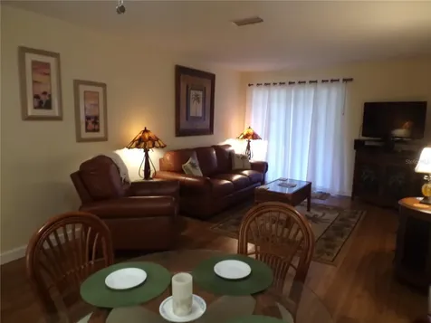 608 Park Circle Bradenton FL 34207