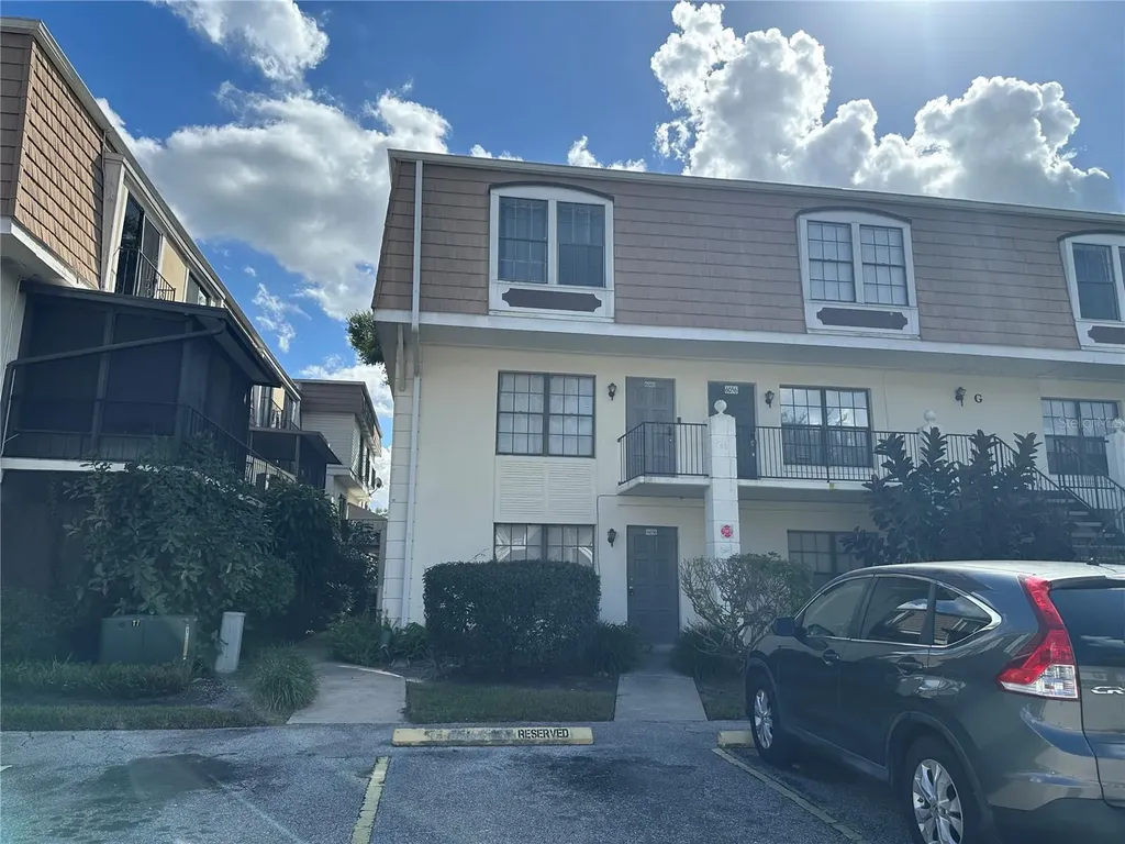 6060 Village Circle Orlando FL 32822