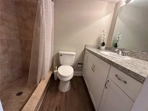 6060 Village Circle Orlando FL 32822