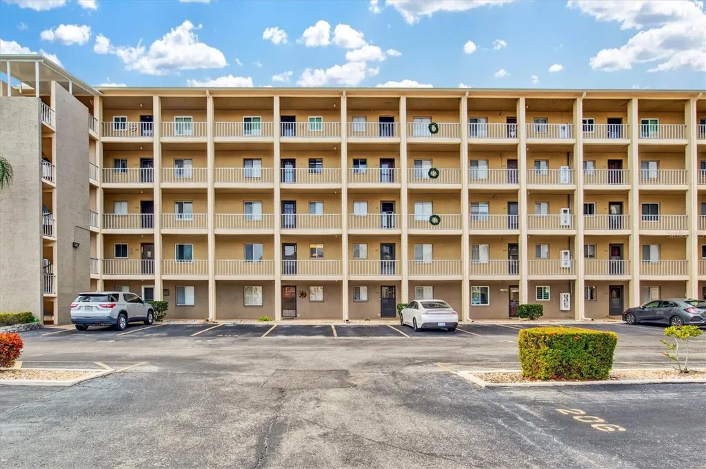 3564 Lake Bayshore Drive Bradenton FL 34205