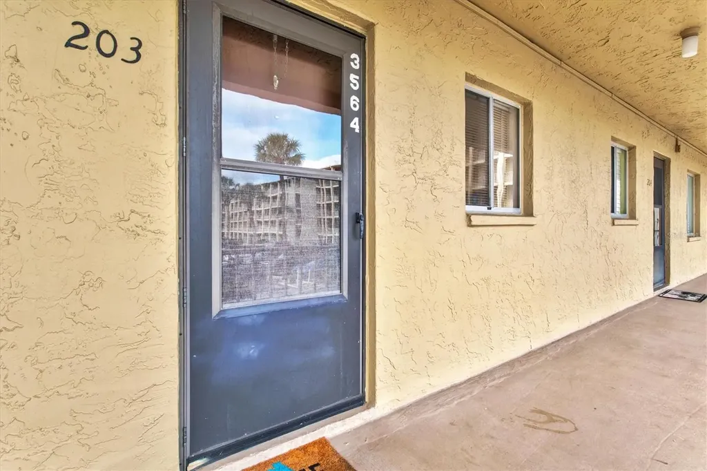 3564 Lake Bayshore Drive Bradenton FL 34205