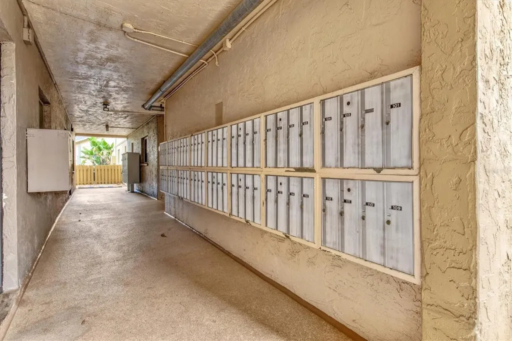 3564 Lake Bayshore Drive Bradenton FL 34205