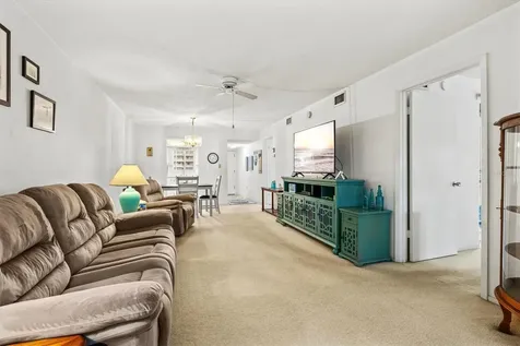 3564 Lake Bayshore Drive Bradenton FL 34205
