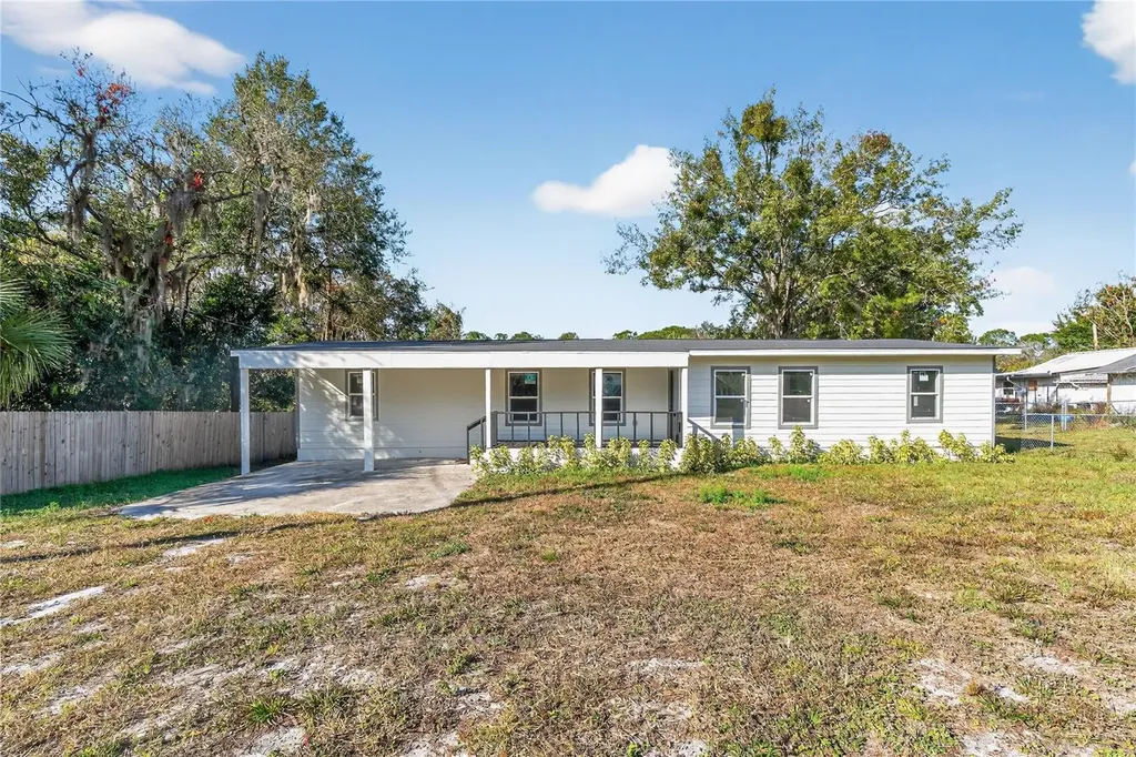 40415 Country Road Eustis FL 32736