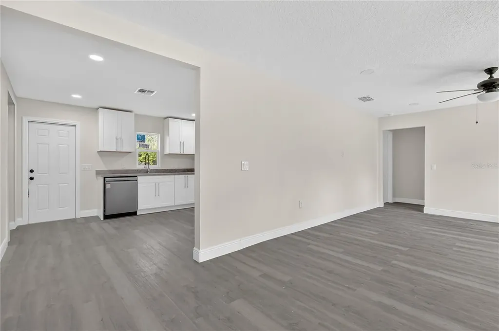 40415 Country Road Eustis FL 32736