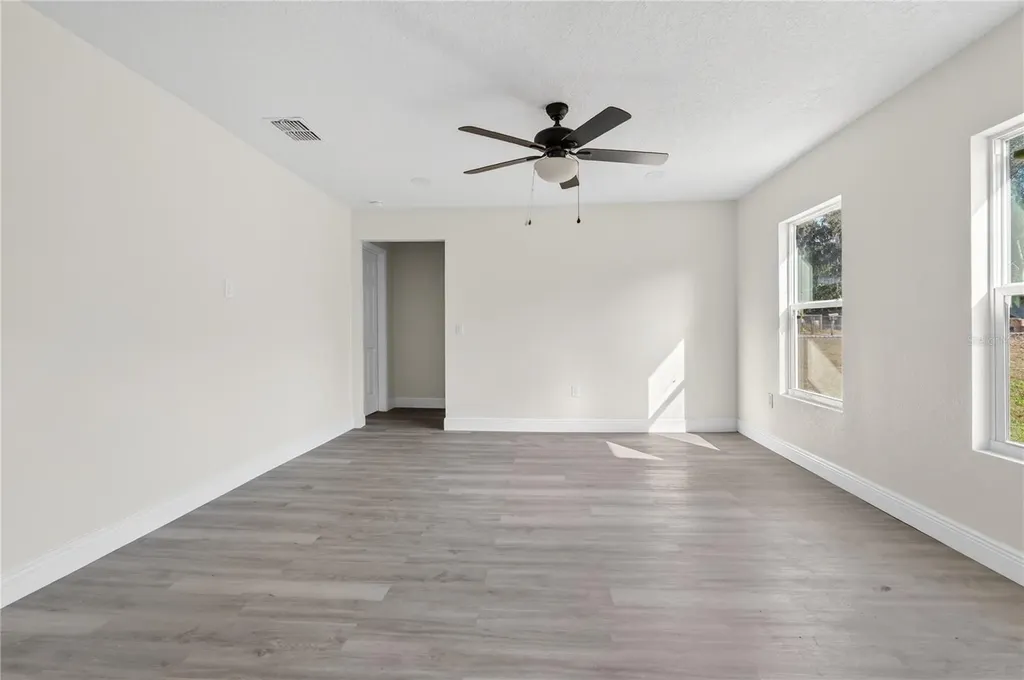 40415 Country Road Eustis FL 32736
