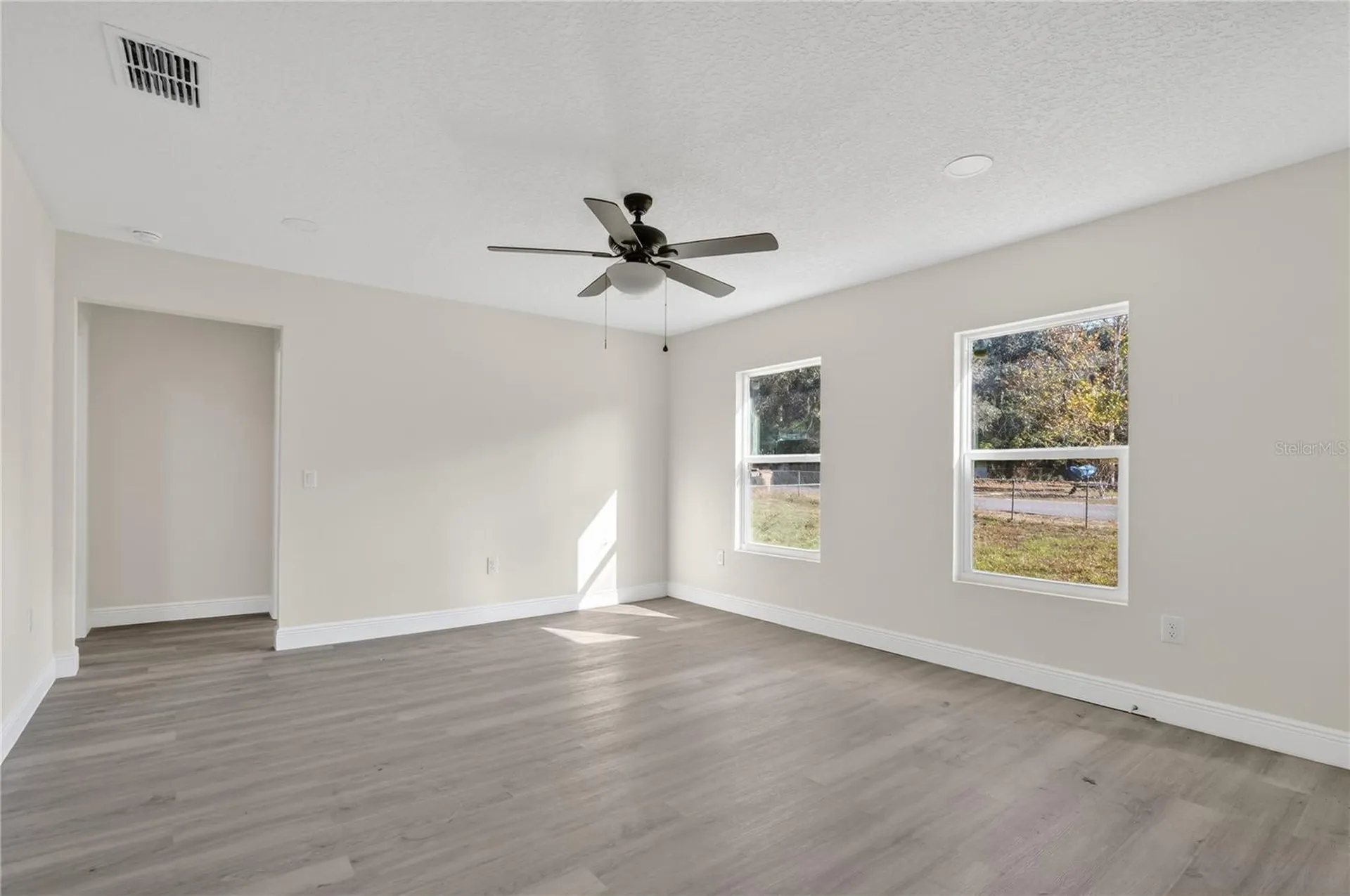 40415 Country Road Eustis FL 32736
