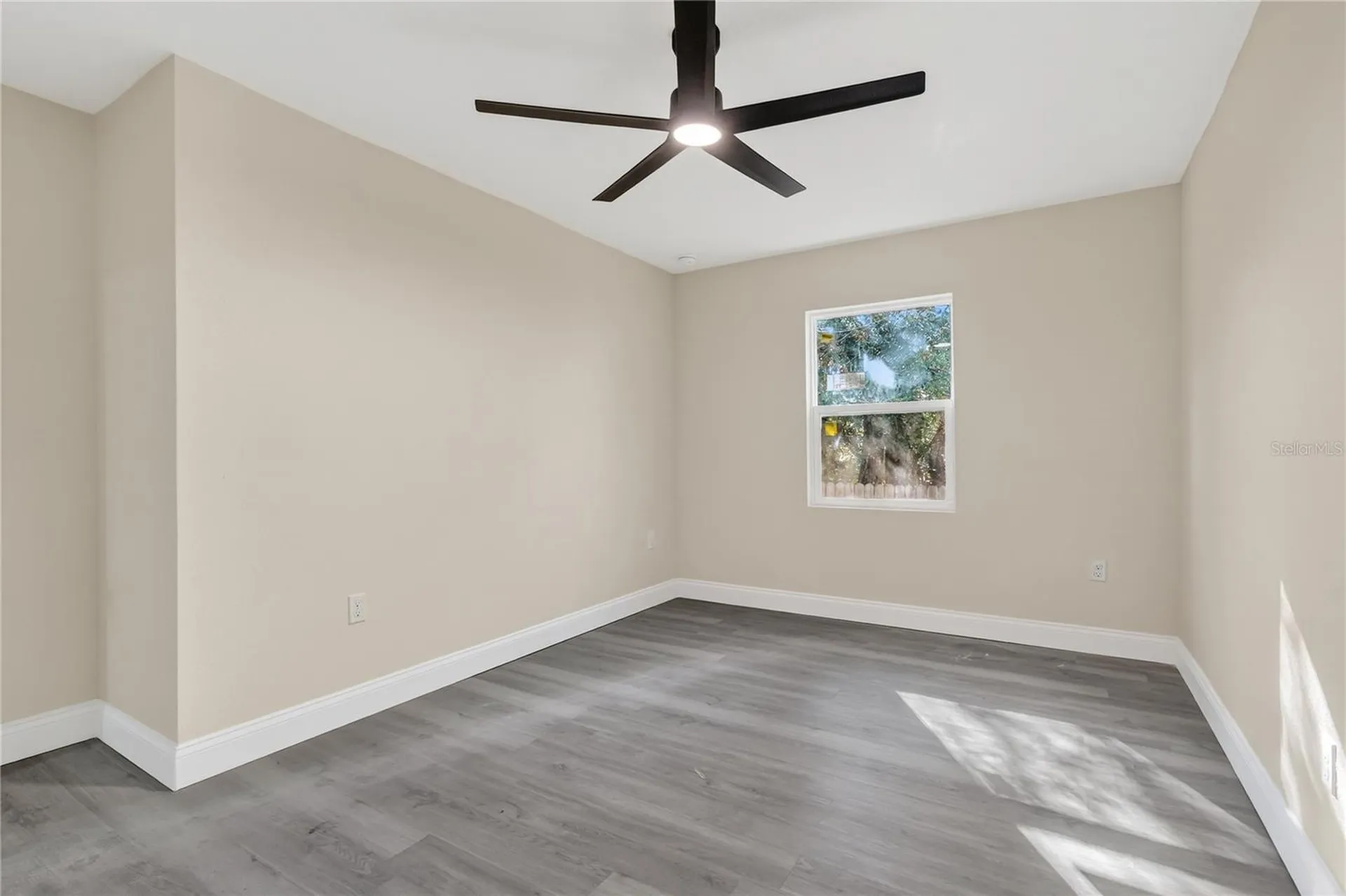 40415 Country Road Eustis FL 32736
