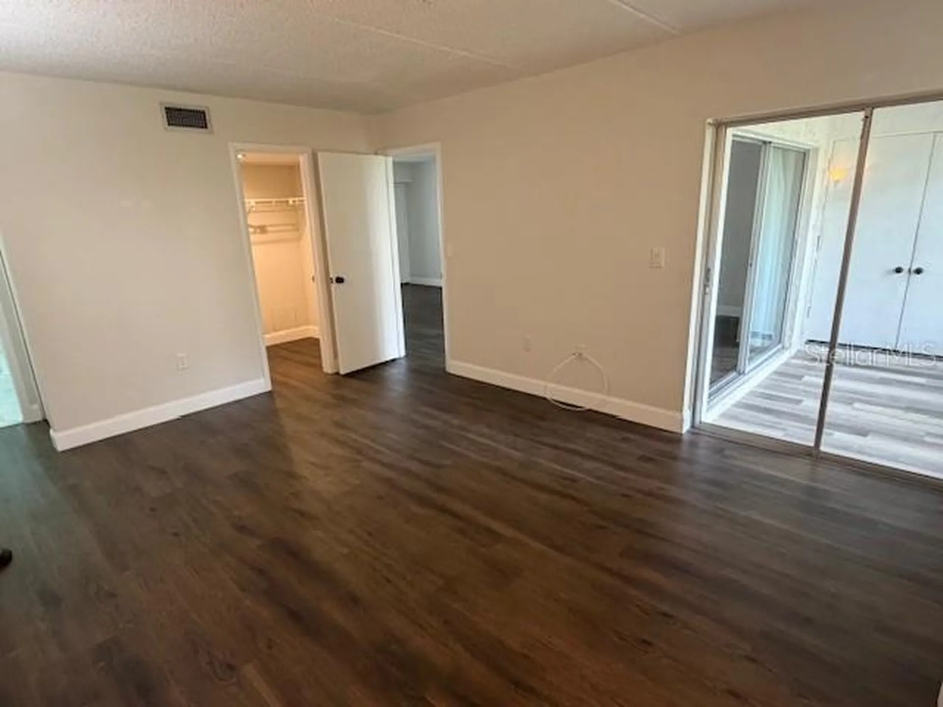 207 Palmetto Court Oldsmar FL 34677