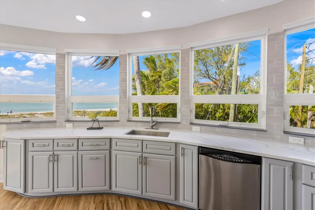 3708 Gulf Drive Holmes Beach FL 34217