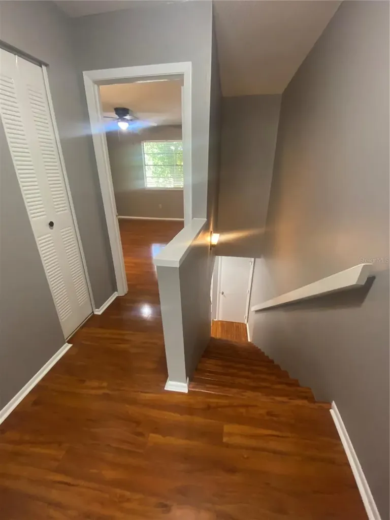10125 Lake Oak Circle Tampa FL 33624