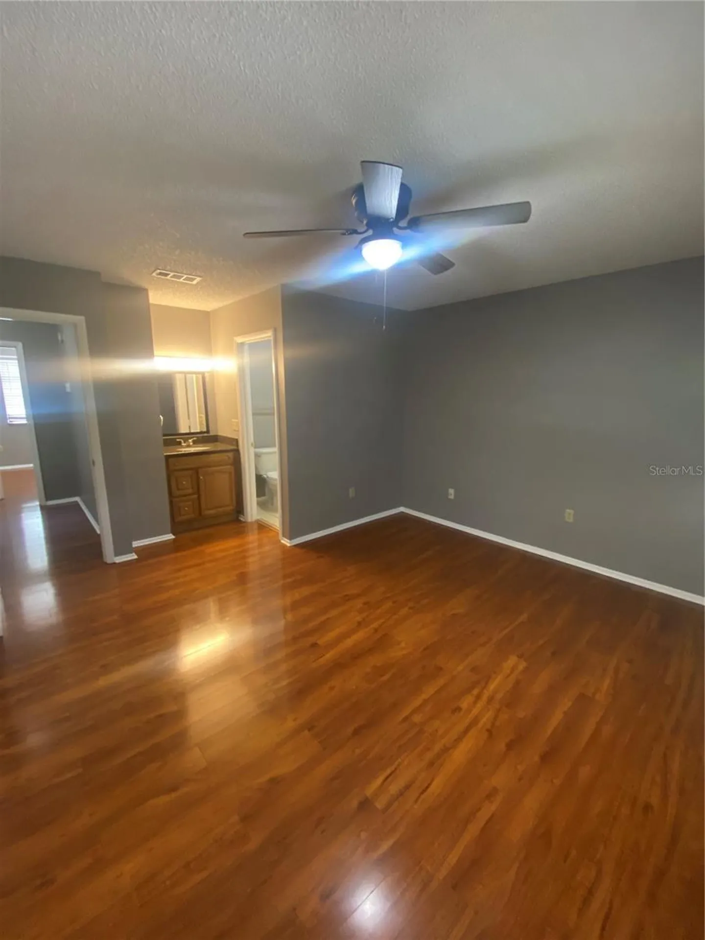 10125 Lake Oak Circle Tampa FL 33624