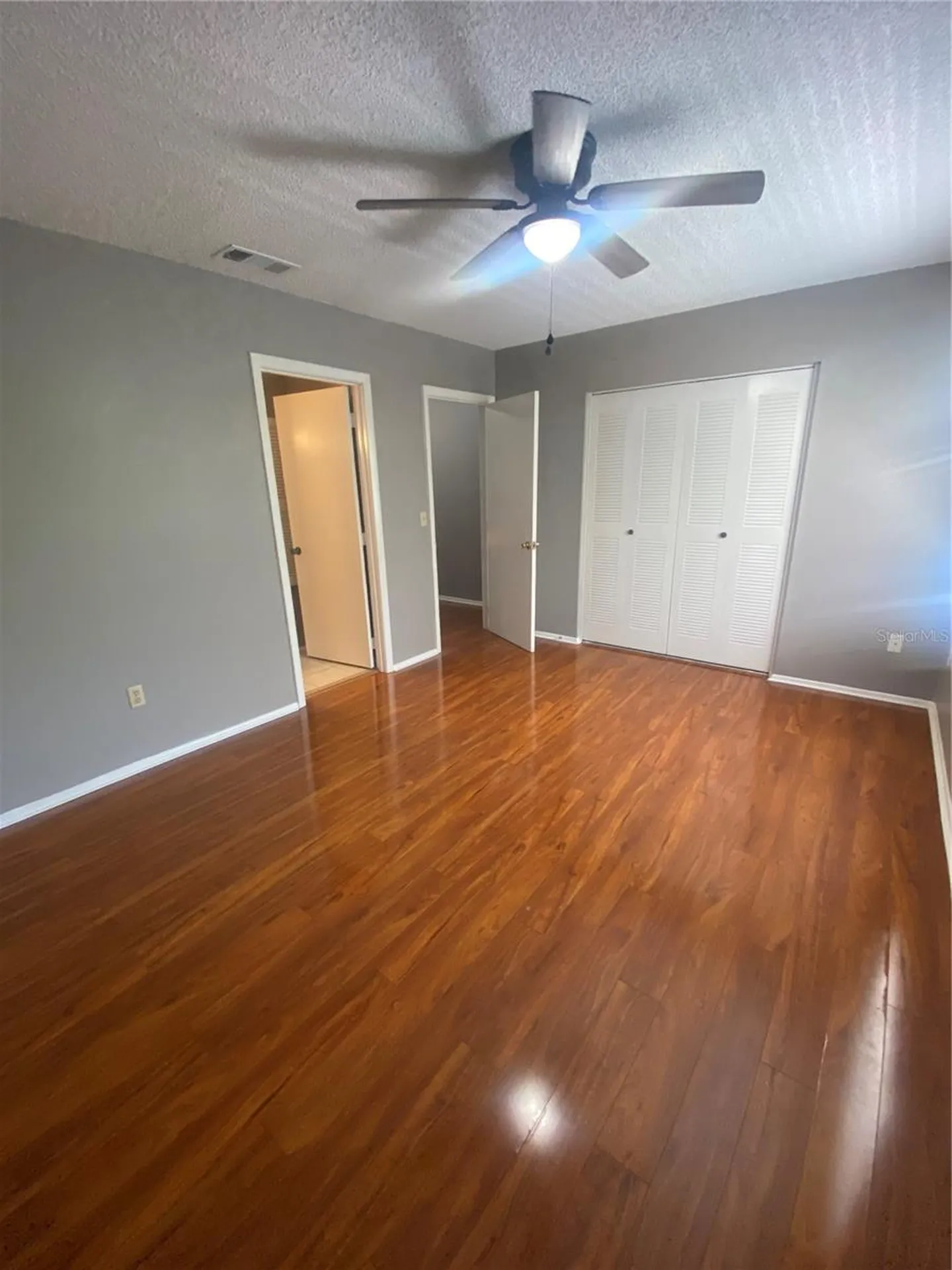 10125 Lake Oak Circle Tampa FL 33624