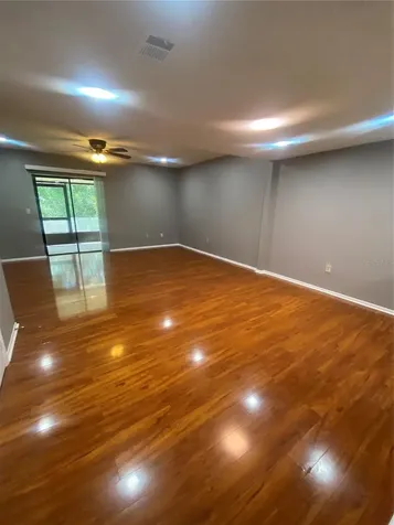10125 Lake Oak Circle Tampa FL 33624