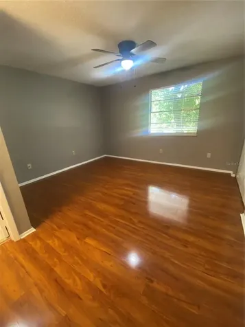 10125 Lake Oak Circle Tampa FL 33624